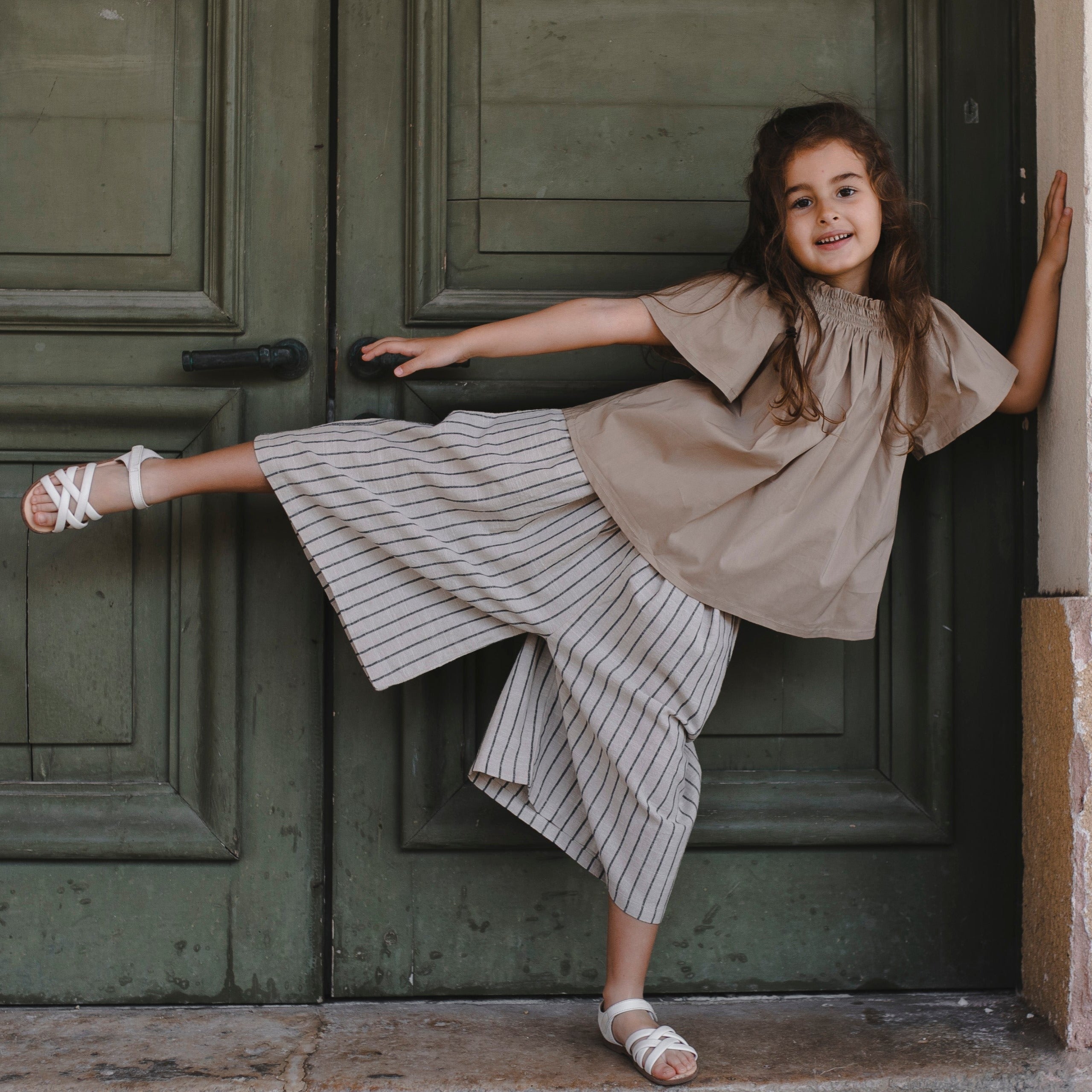Puff sleeve blouse "Viktoria" (olive) - PaPeony
