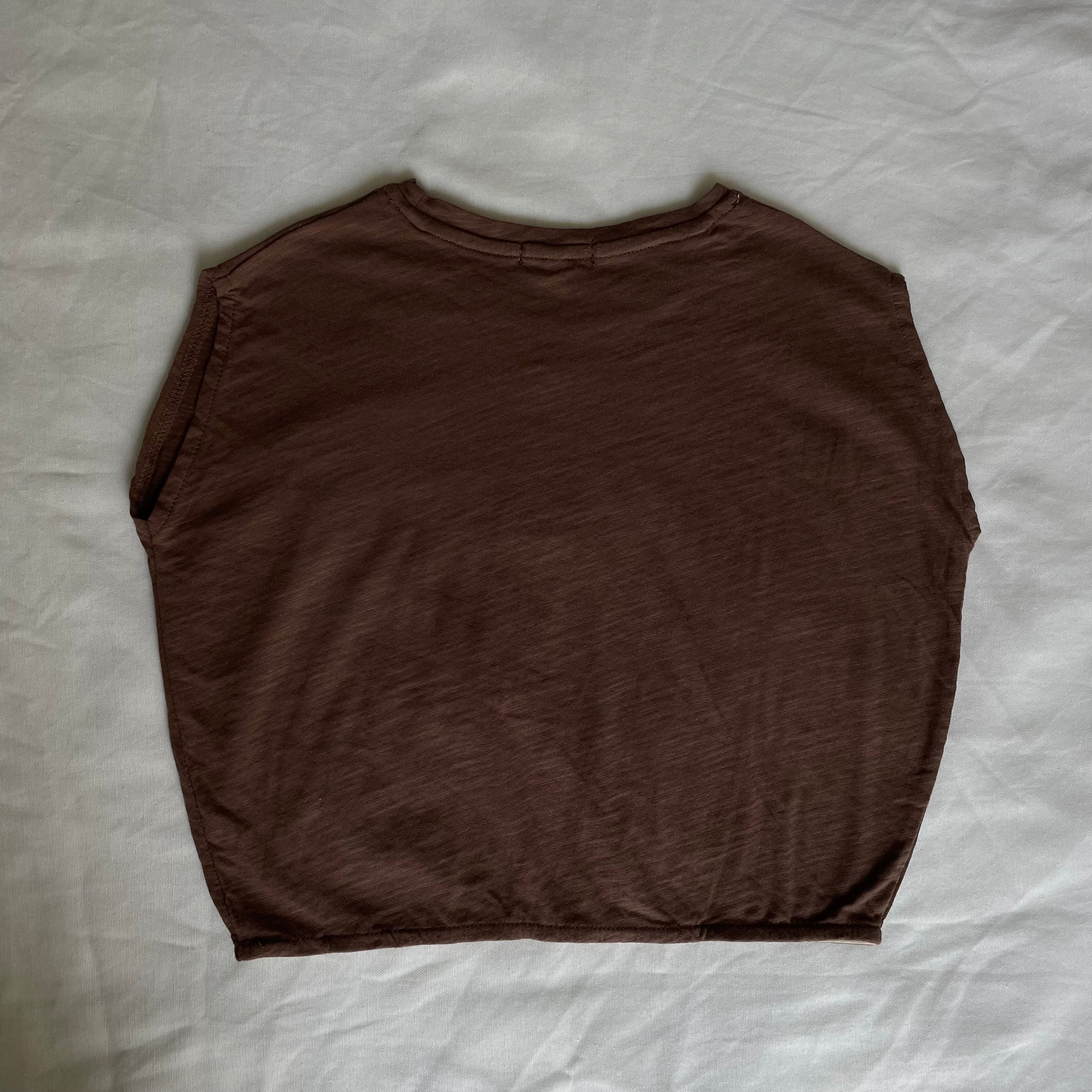 גופייה רחבה "אנדי" (חום) - PaPeony