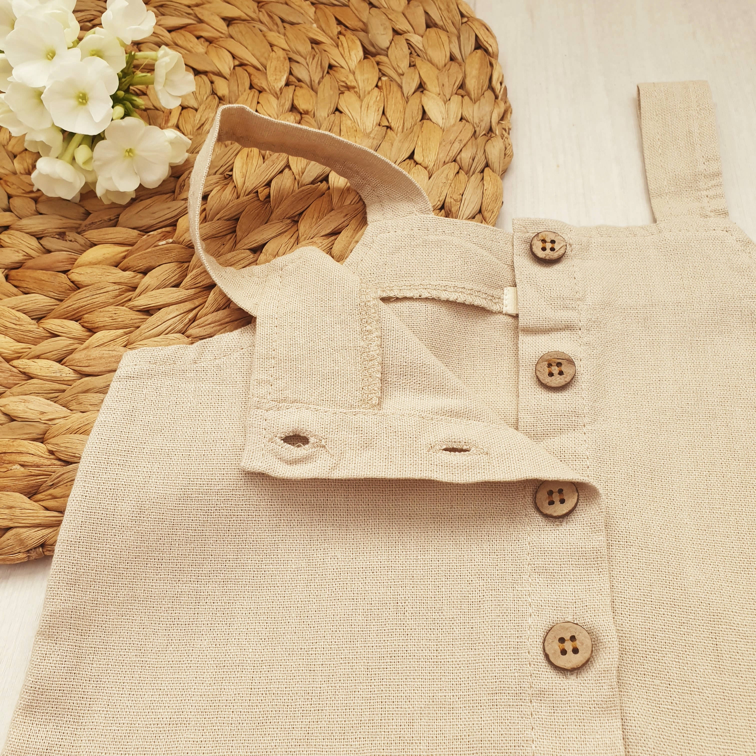 טופ מכופתר לבנות (בז') - PaPeony