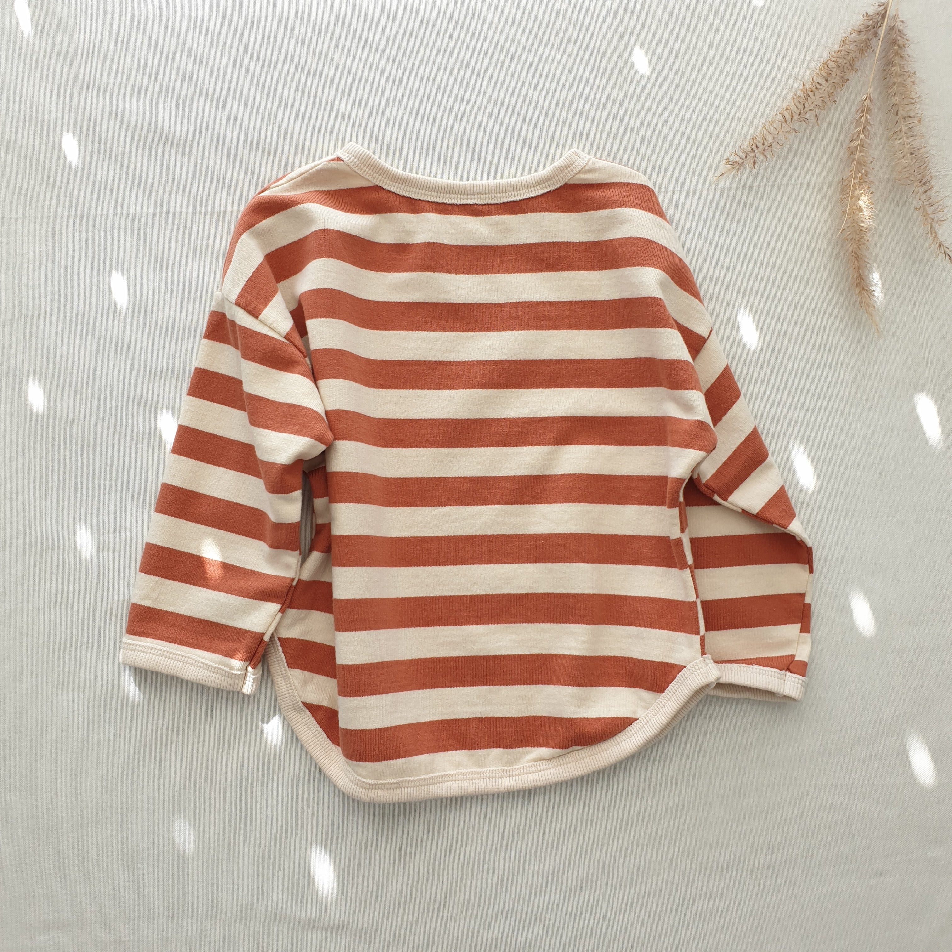 סווטשירט דק עם פסים (קאמל) - PaPeony