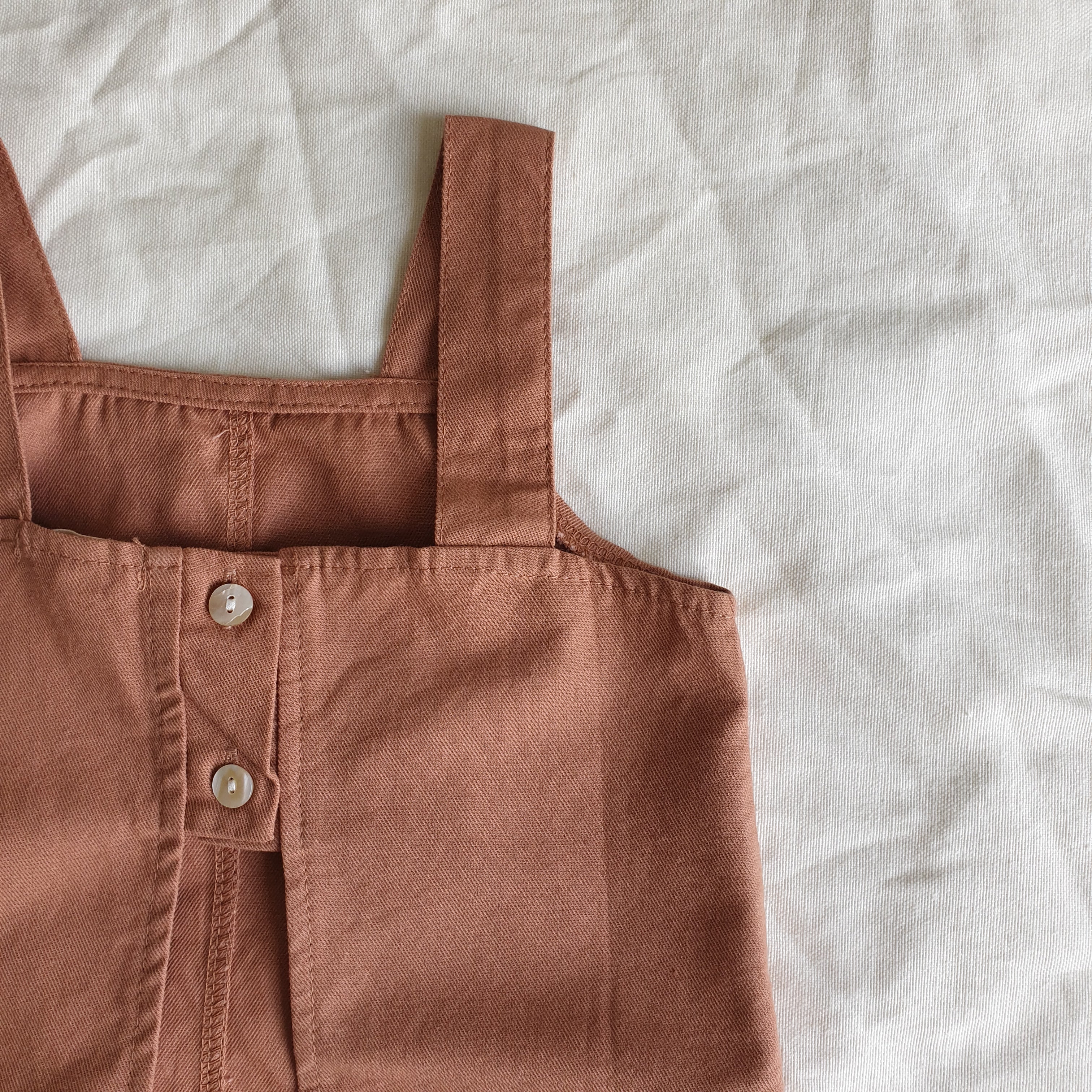 טופ עם גב פתוח (טרקוטה) - PaPeony