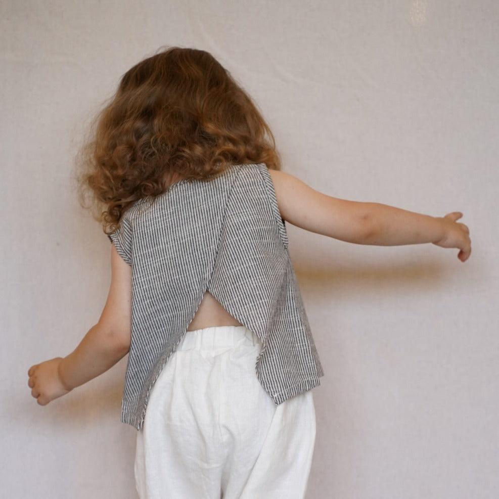 גופית פשתן עם שסע בגב (פס בזי) - PaPeony