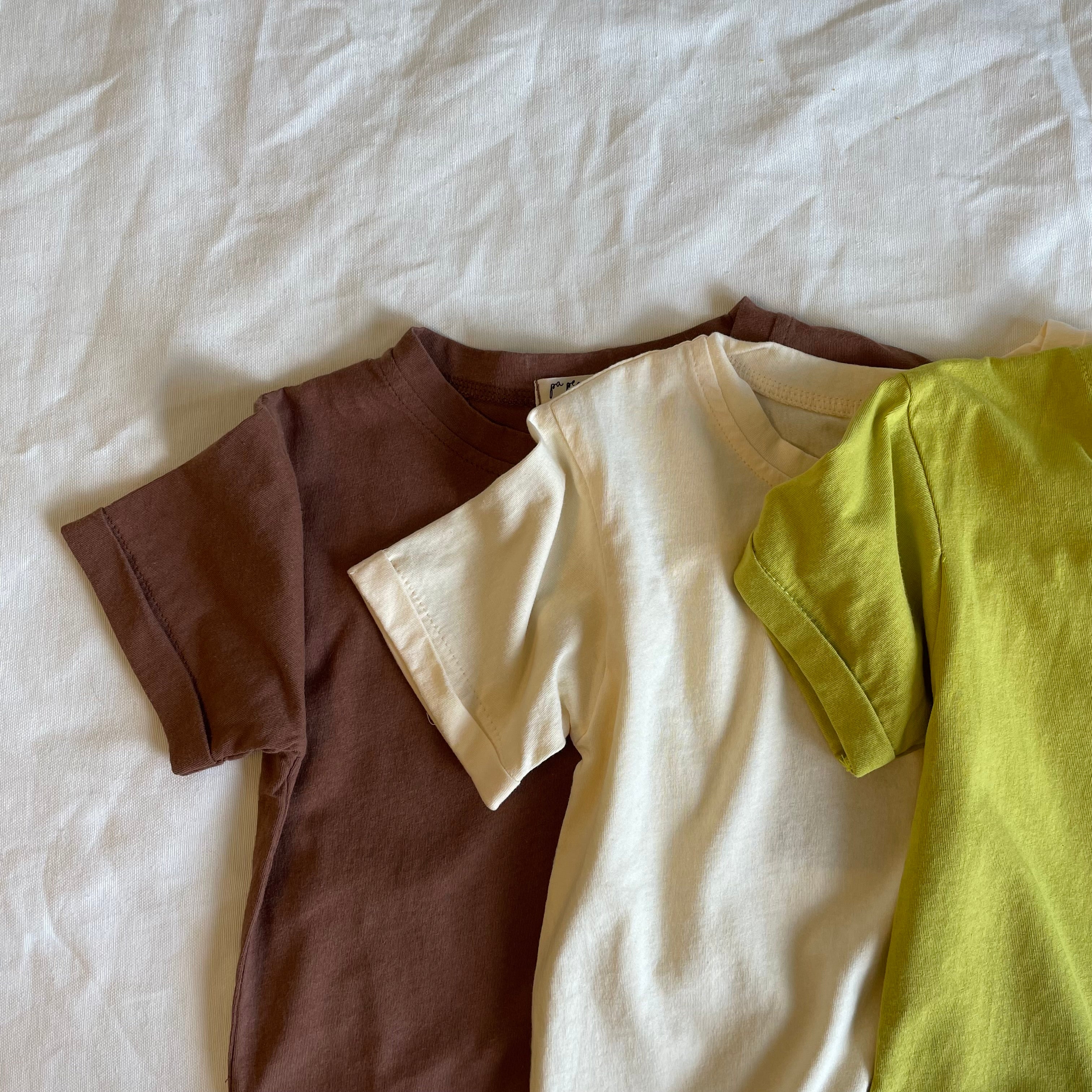 חולצת טי עם גב תפור (אופוויט) - PaPeony