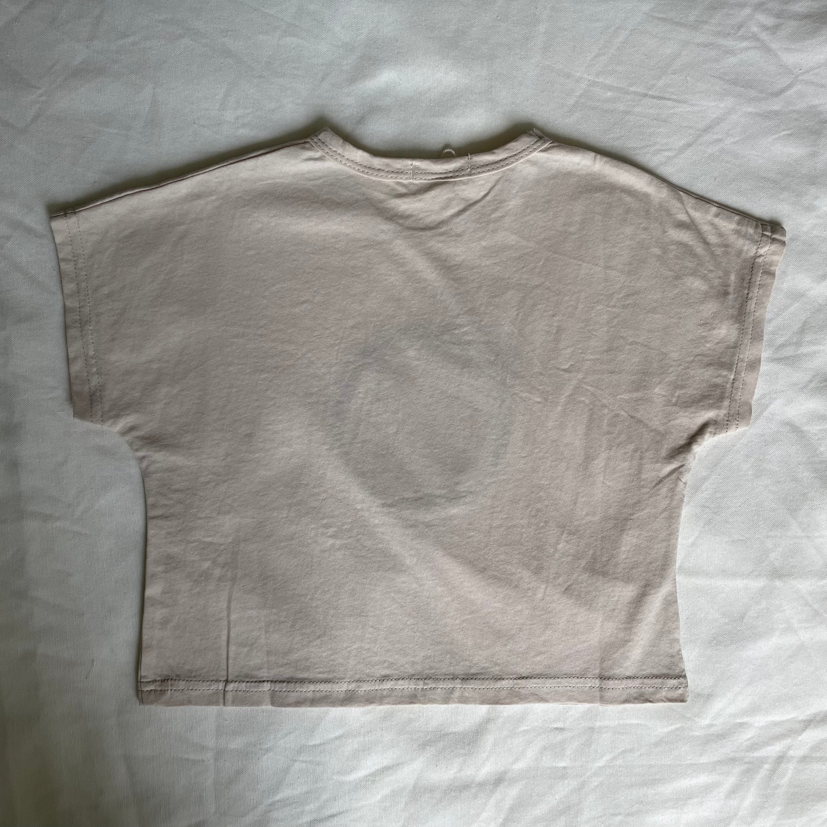 חולצת טי עם עיגול "גבי" - PaPeony