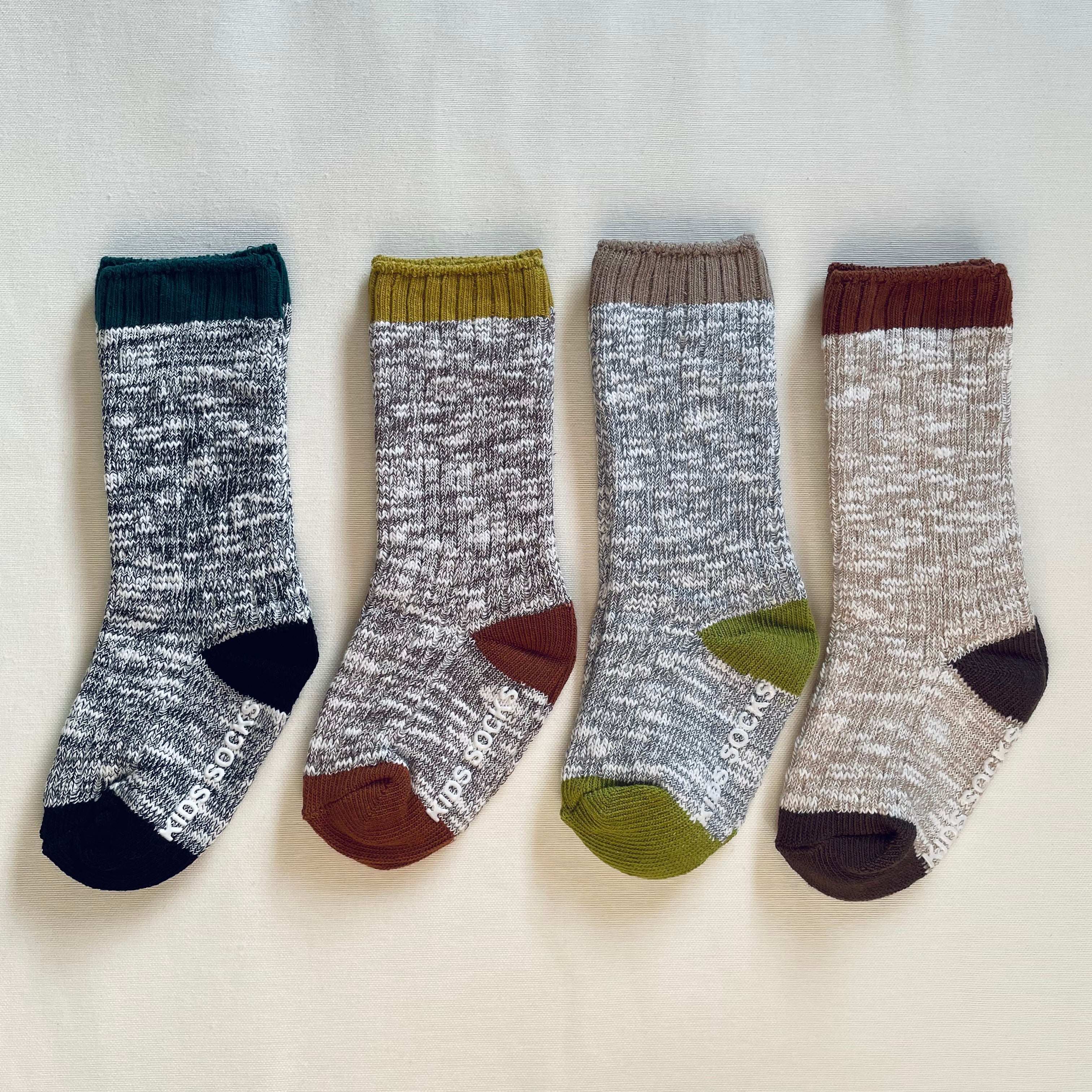 גרביים עבים (ירוק ככה) - PaPeony