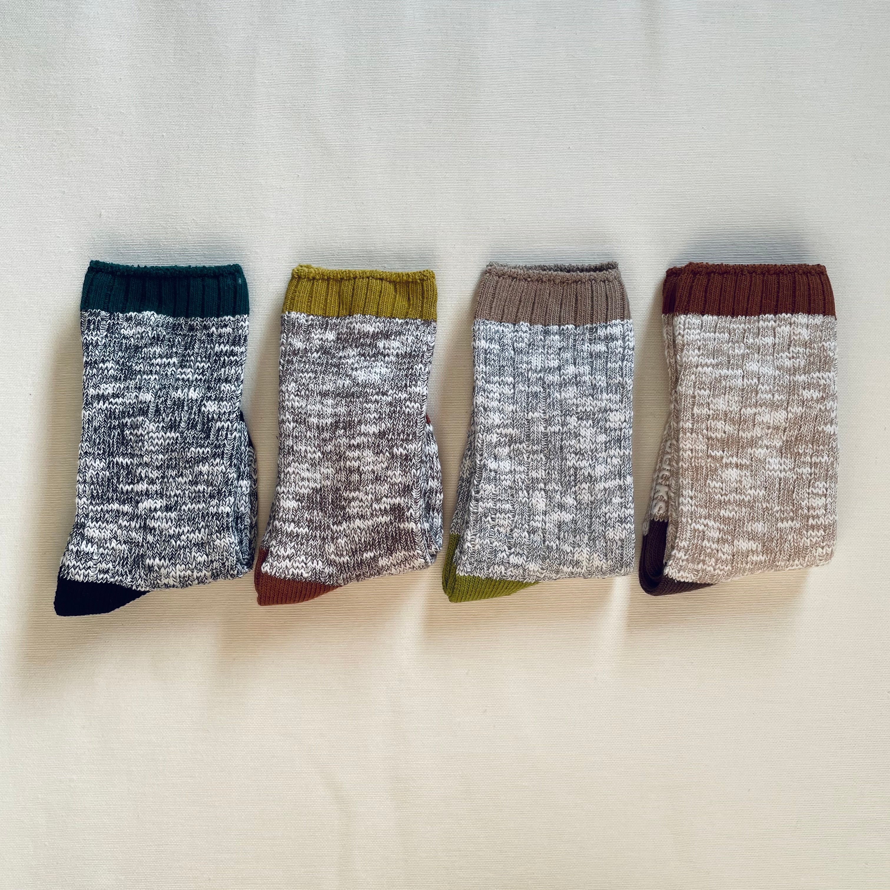 גרביים עבים (ירוק ככה) - PaPeony