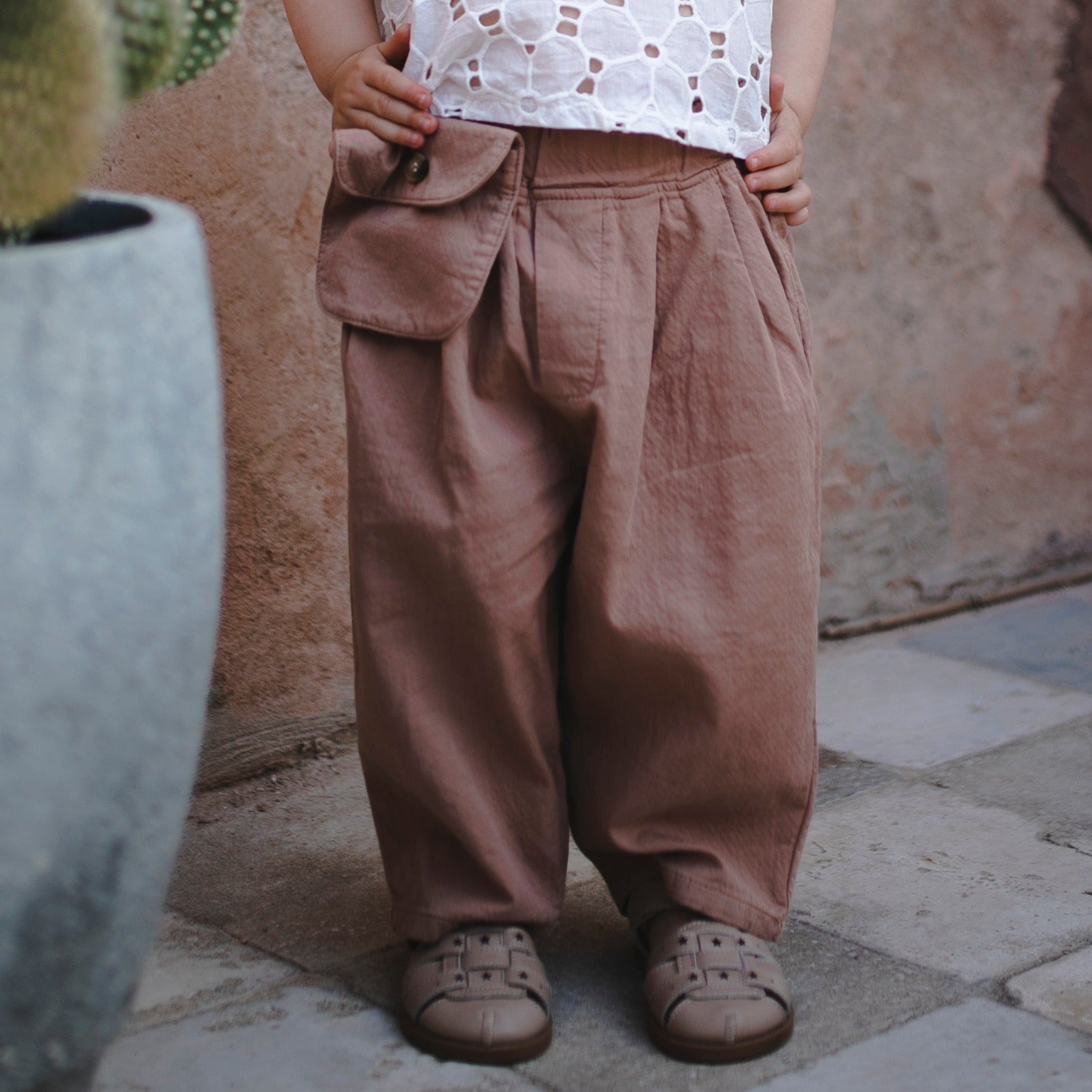 Pants with an outer pocket "Luka" (smoky pink) - PaPeony