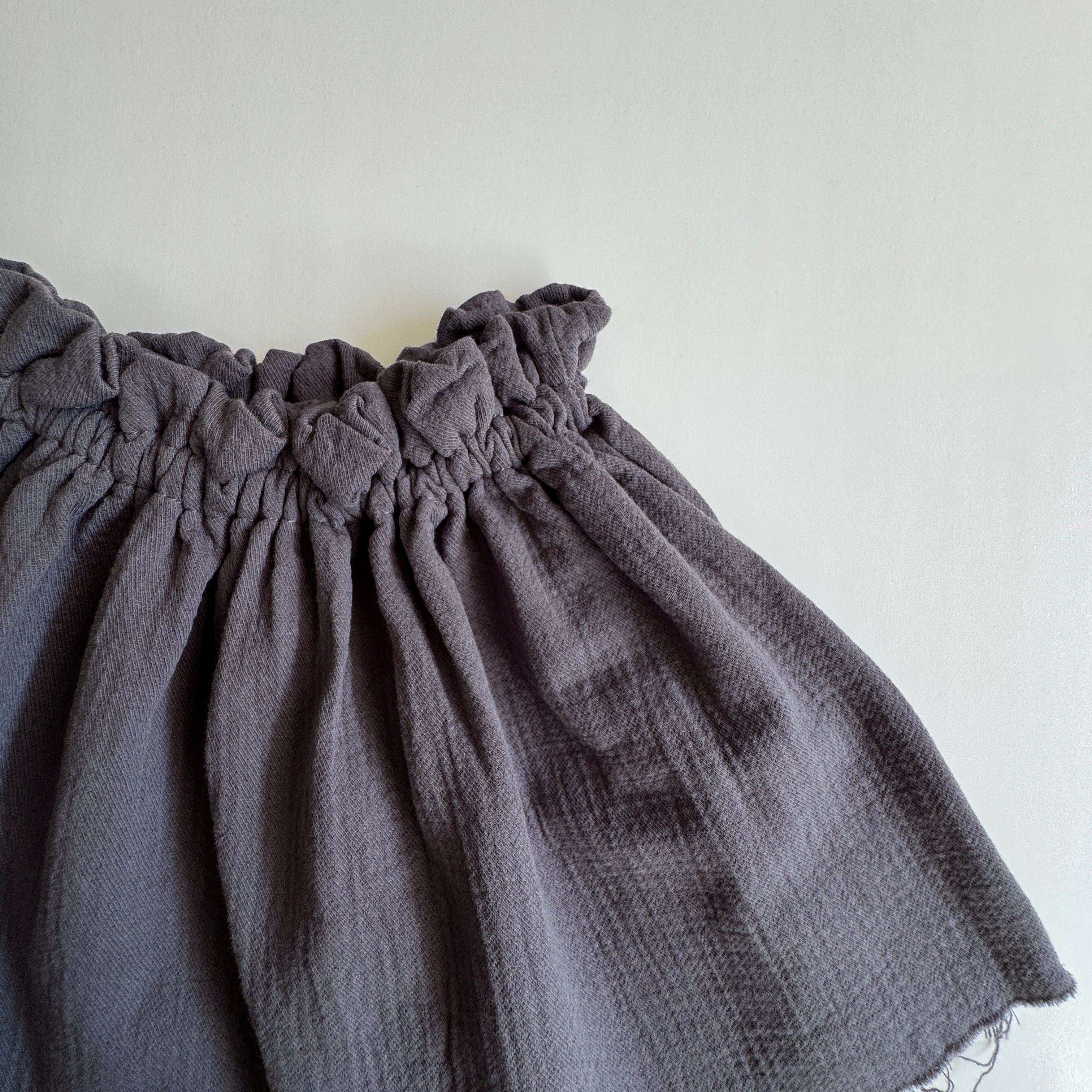 Skirt with a raw hem "Nelly"